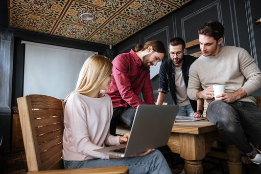 Cosa manca spesso nei luoghi di lavoro?